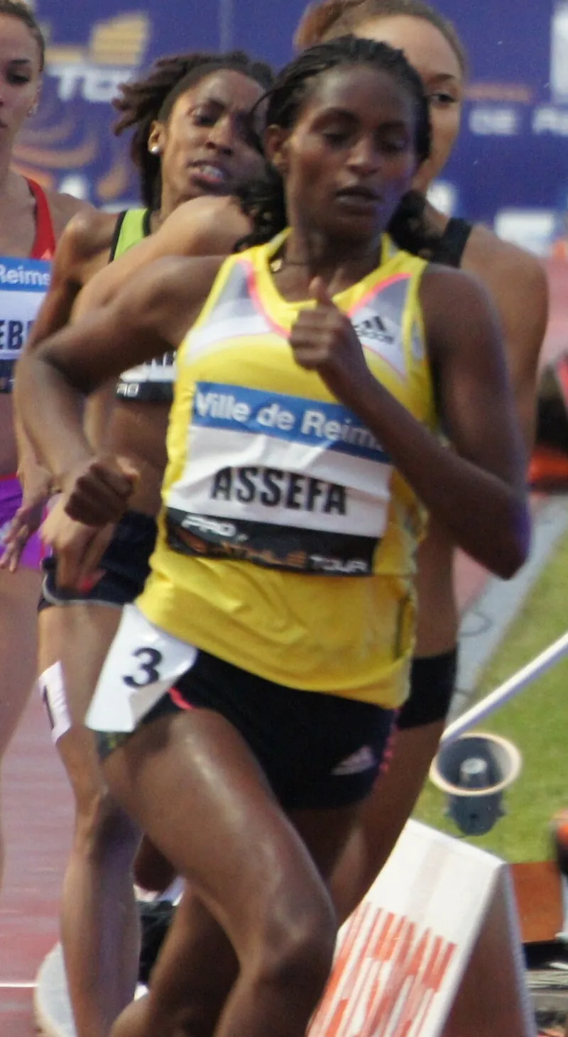 Tigst Assefa yeroo fiigdu 800 meetiraa turte, dorgommii Reims 2013 irratti
